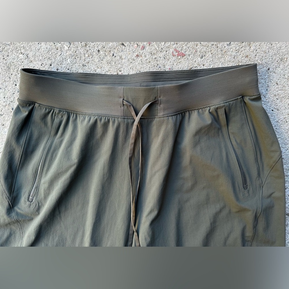Lululemon Adapted State High-Rise Jogger Size 10 Gray Athleisure Run READ - Picture 2 of 13